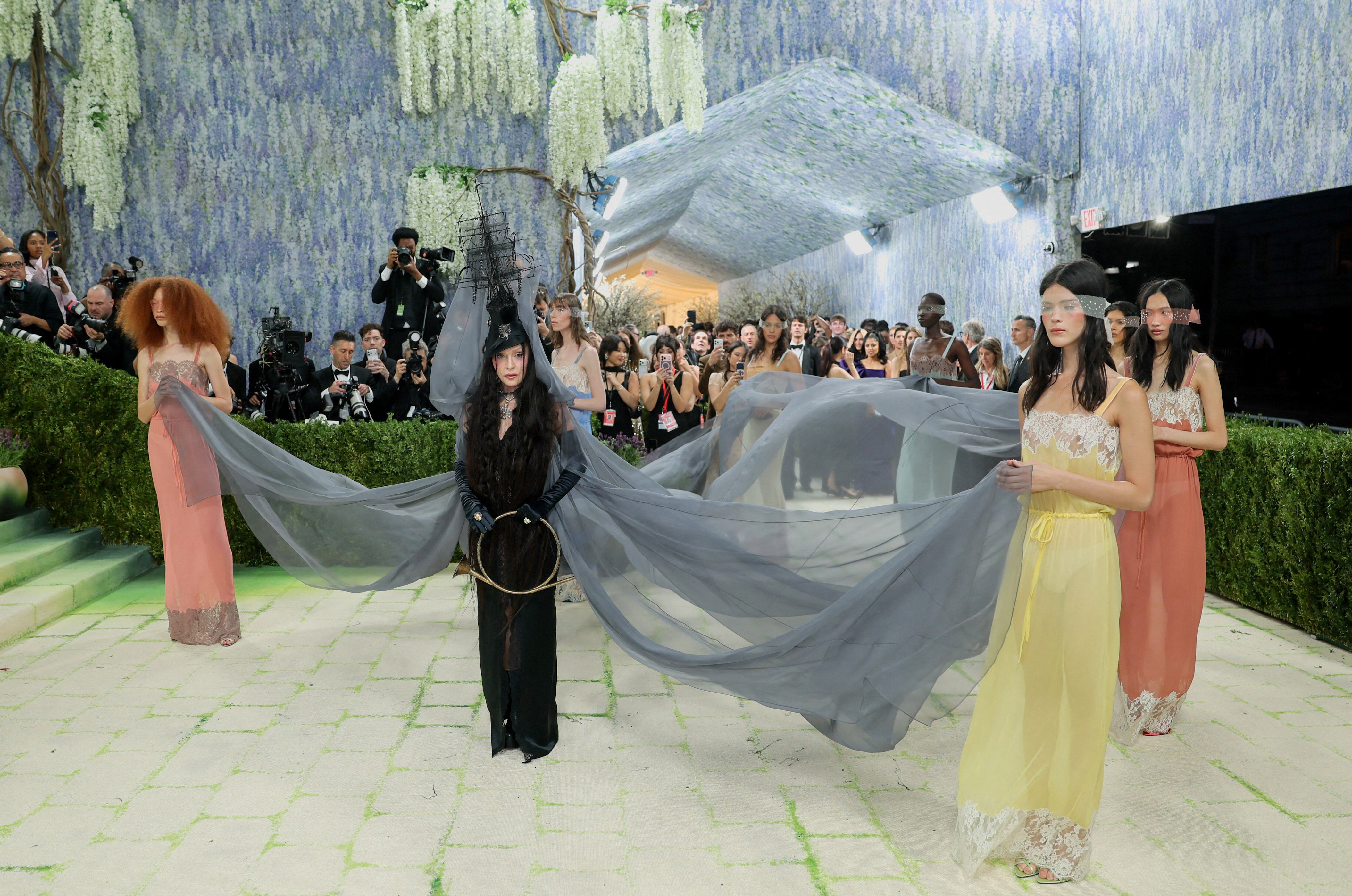 what-was-madonna-carrying-at-the-met-gala