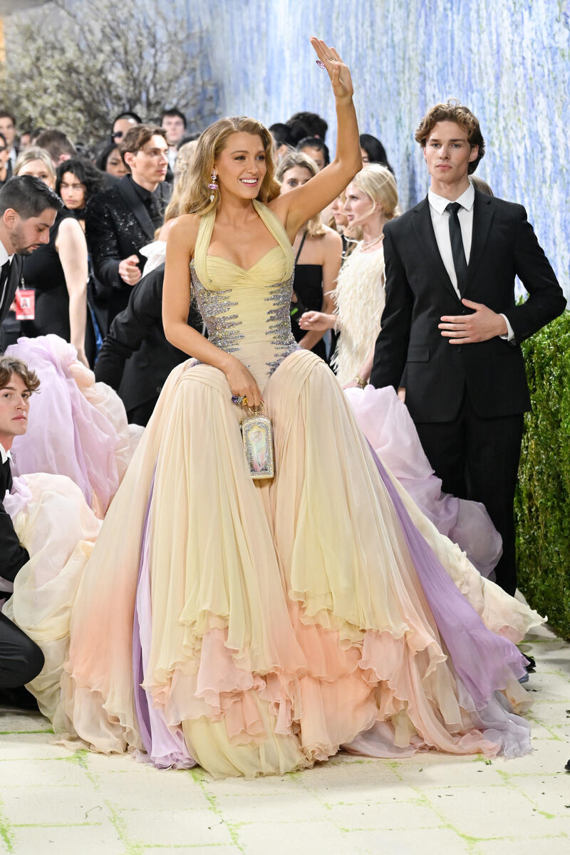 what shoes with cream dress Blake Lively Black White 2014 Cannes The Captive Premiere Dress