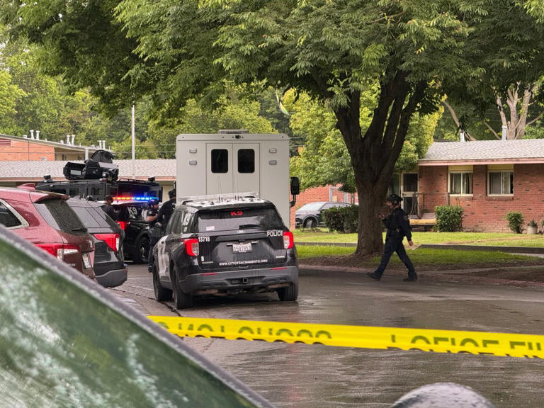 Suspect detained after hours-long barricade in Sacramento home, police say