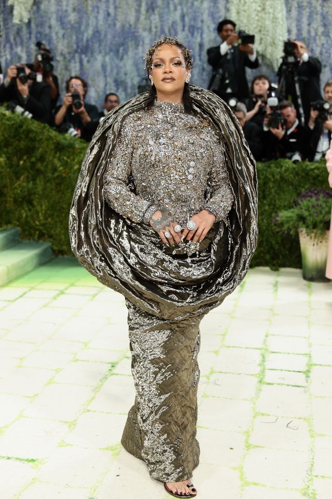 Rihanna dazzles in shimmering gown on 2026 Met Gala red carpet
