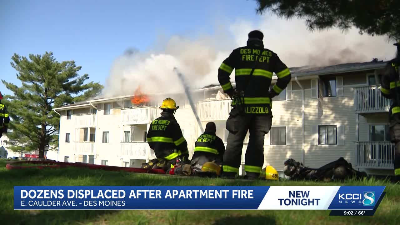 Fire tears through south Des Moines apartment building, displacing ...