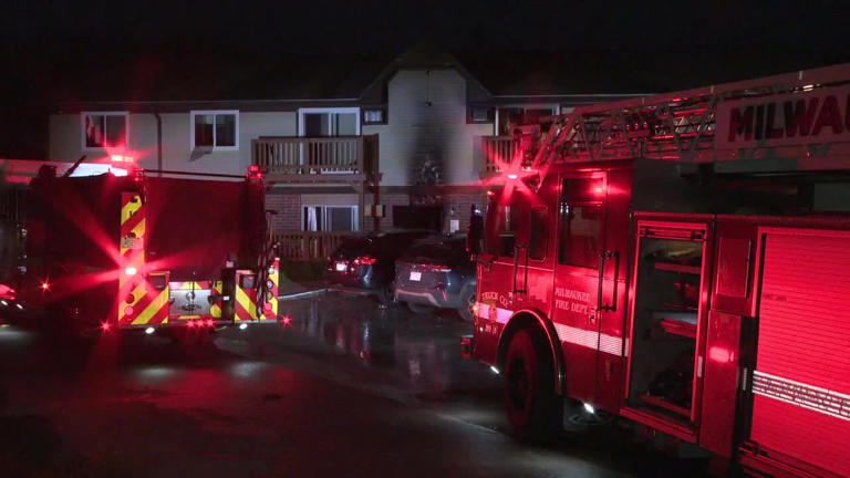 Milwaukee family jumps from window to escape apartment fire