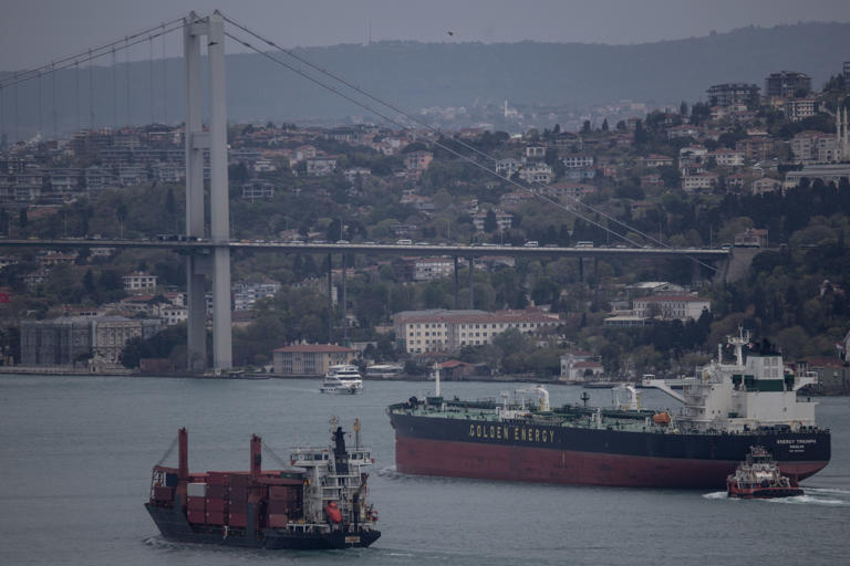 US claims to sink six Iranian boats as Trump moves to reopen Hormuz