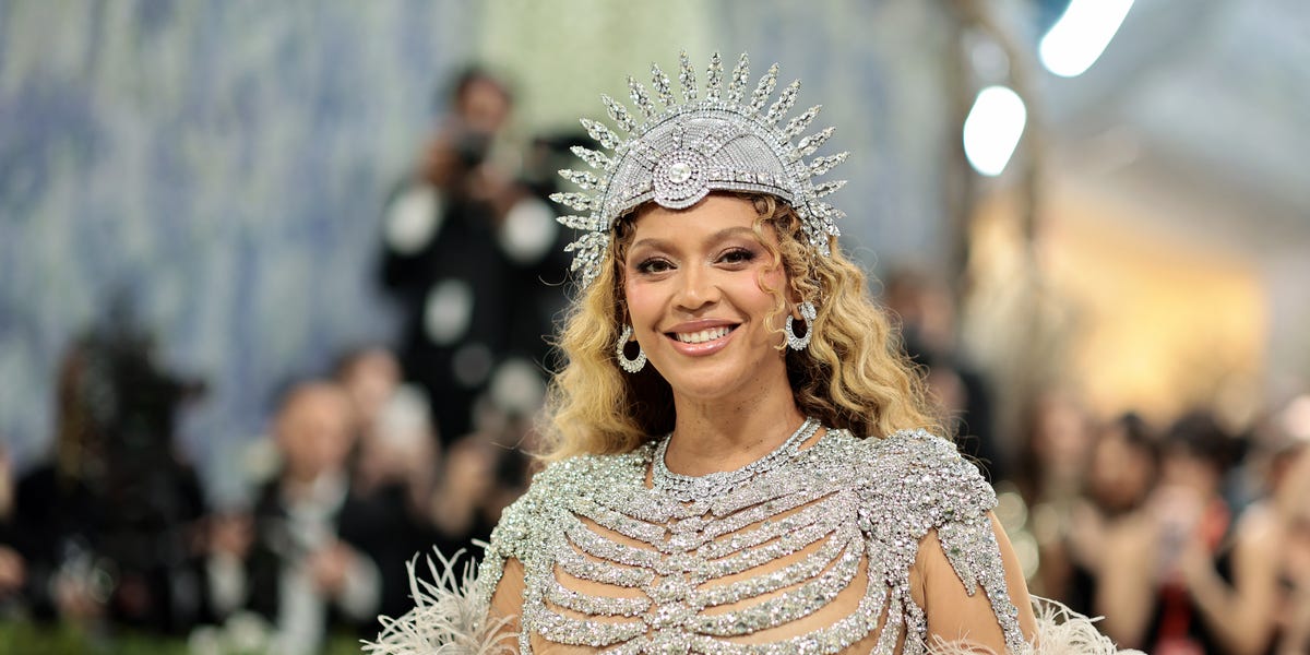Beyoncé makes a gleaming return to the Met Gala in a skeleton-inspired look
