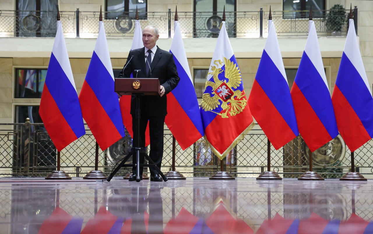 Putin (isolato nel bunker) invoca la mini tregua per la parata ...