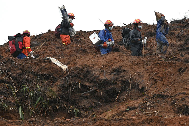 Mid-air fuel switch cut-off caused deadly 2022 China plane crash