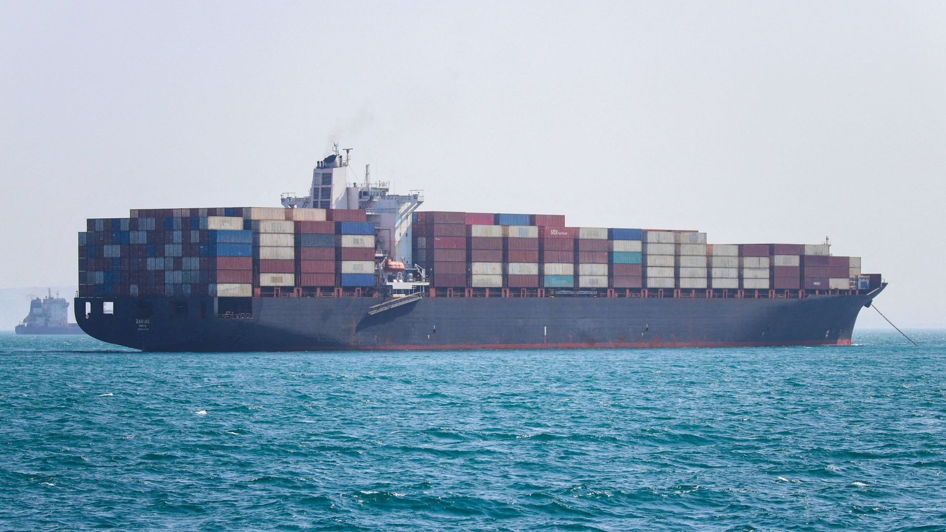 US, Iran trade threats over Strait of Hormuz as attack on UAE condemned