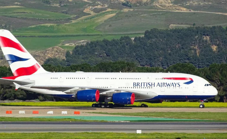 British Airways crew member on second day of work deploys emergency ...