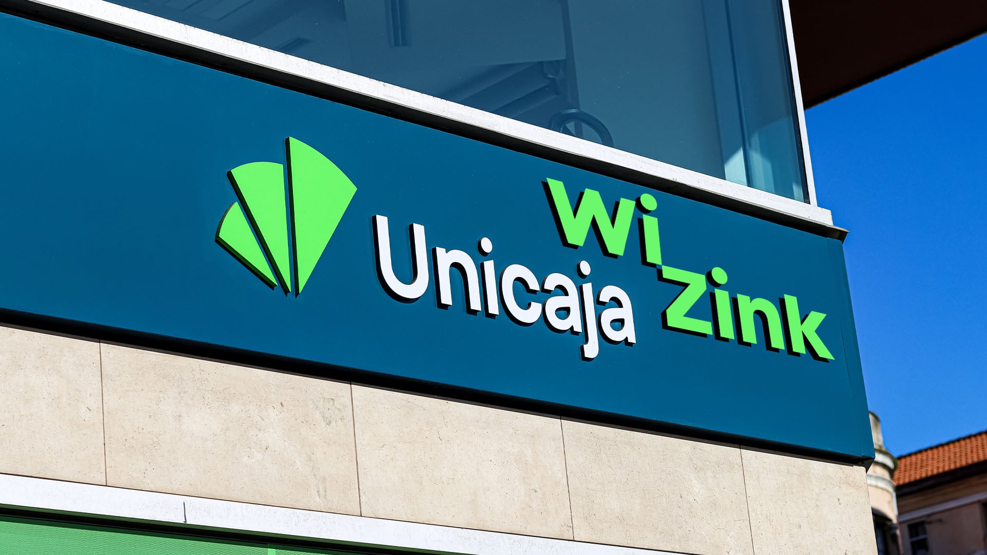 Unicaja gana 161 millones de euros en el primer trimestre y fija la ...
