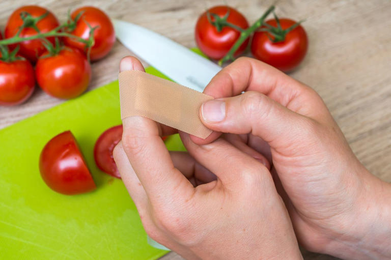 The most dangerous kitchen injuries, according to an ER doctor