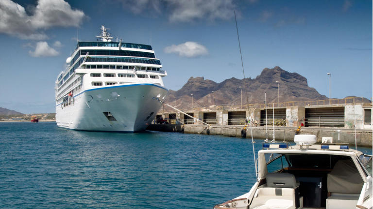 Hantavirus outbreak kills 3 cruise passengers: Guests not allowed to ...