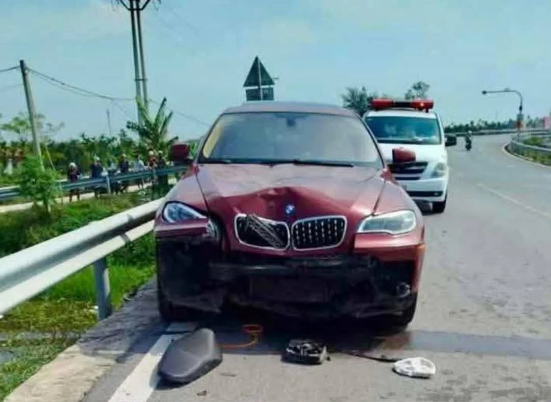 Một nguyên chủ tịch xã ở Ninh Bình bị ô tô BMW tông tử vong