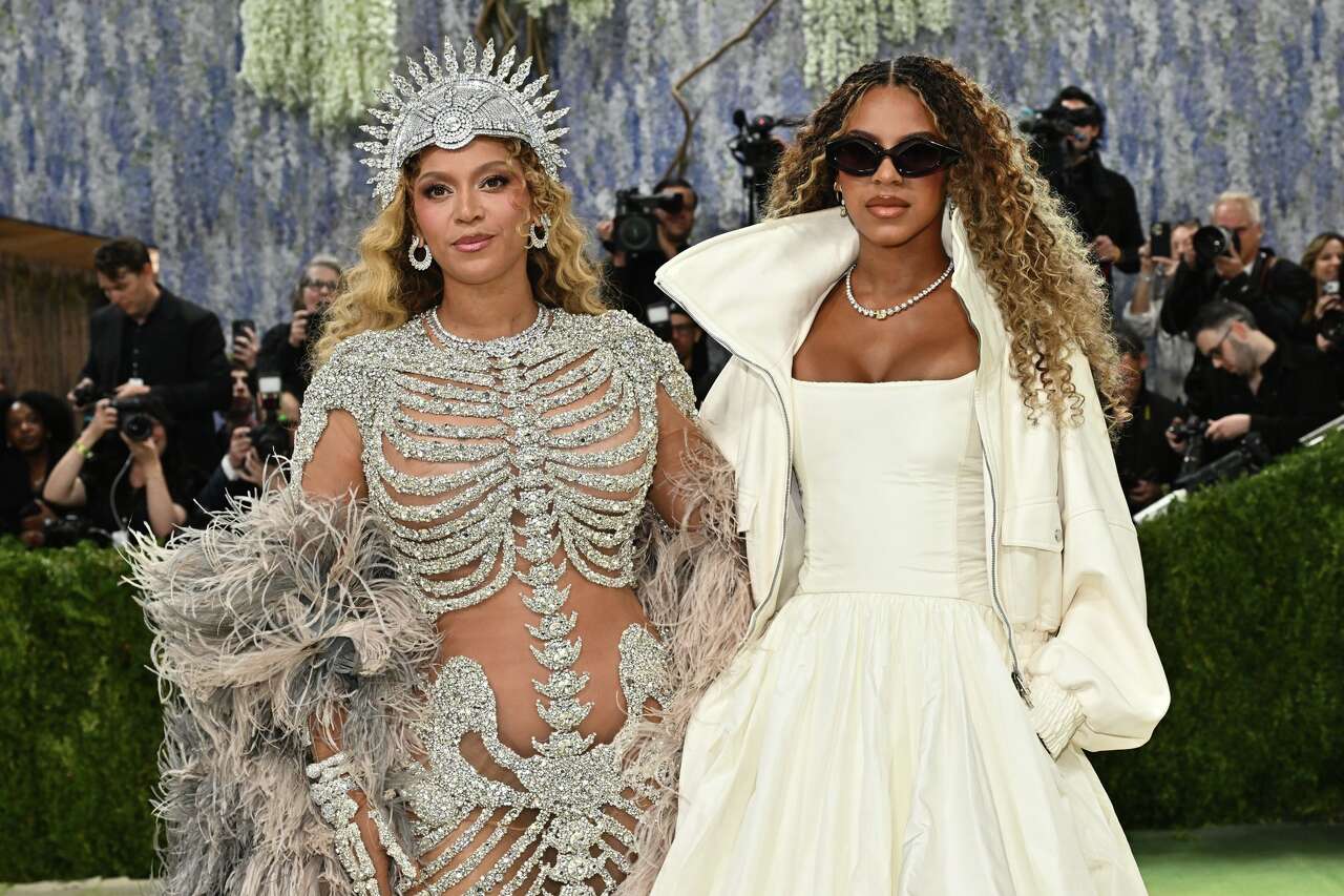 Beyoncé returns to the Met Gala in skeletal silver by Olivier Rousteing ...
