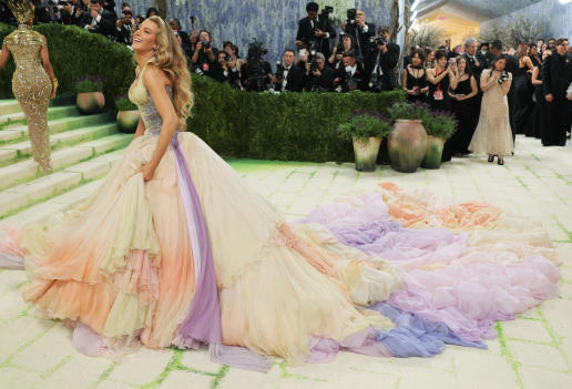 blake-lively-met-gala