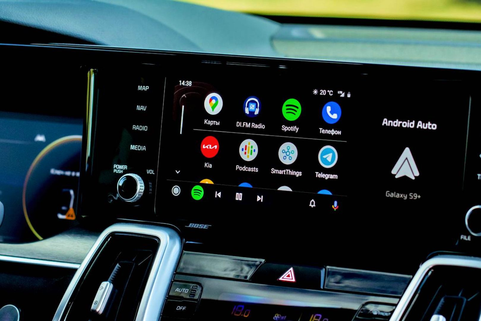 I connected Home Assistant to Android Auto and the automations are insane