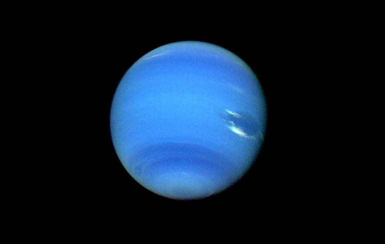 Un mundo imposible más allá de Neptuno: el enigma de una atmósfera que ...