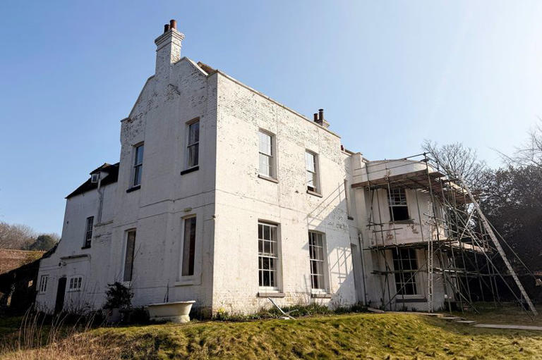 We bought Grand Designs-style dilapidated Kent mansion for £1m - fixing ...