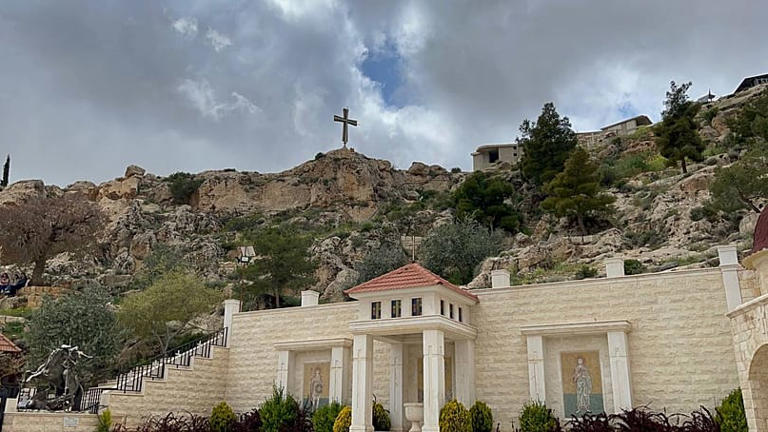 A view of the mountains around St George's Monastery in the town of Saydnaya يورونيوز- وسام الجردي