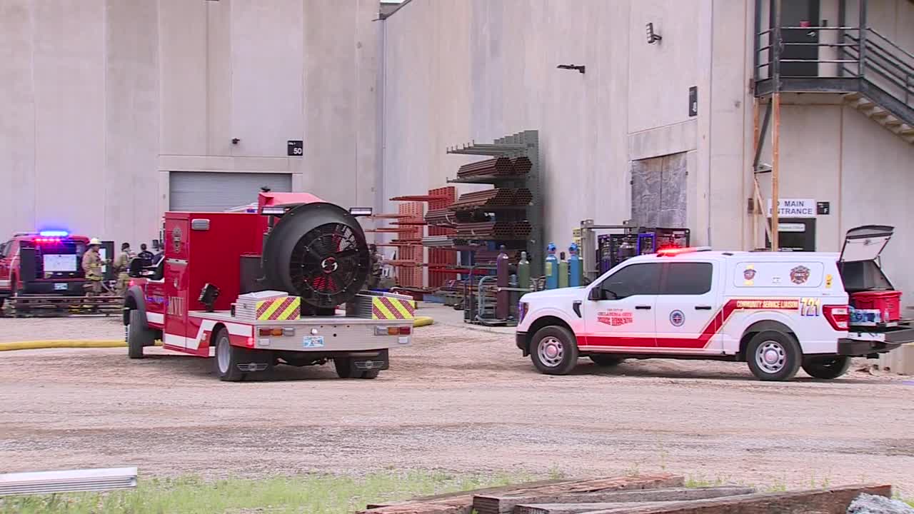 Raw video: Crews respond to commercial fire at warehouse in southeast ...