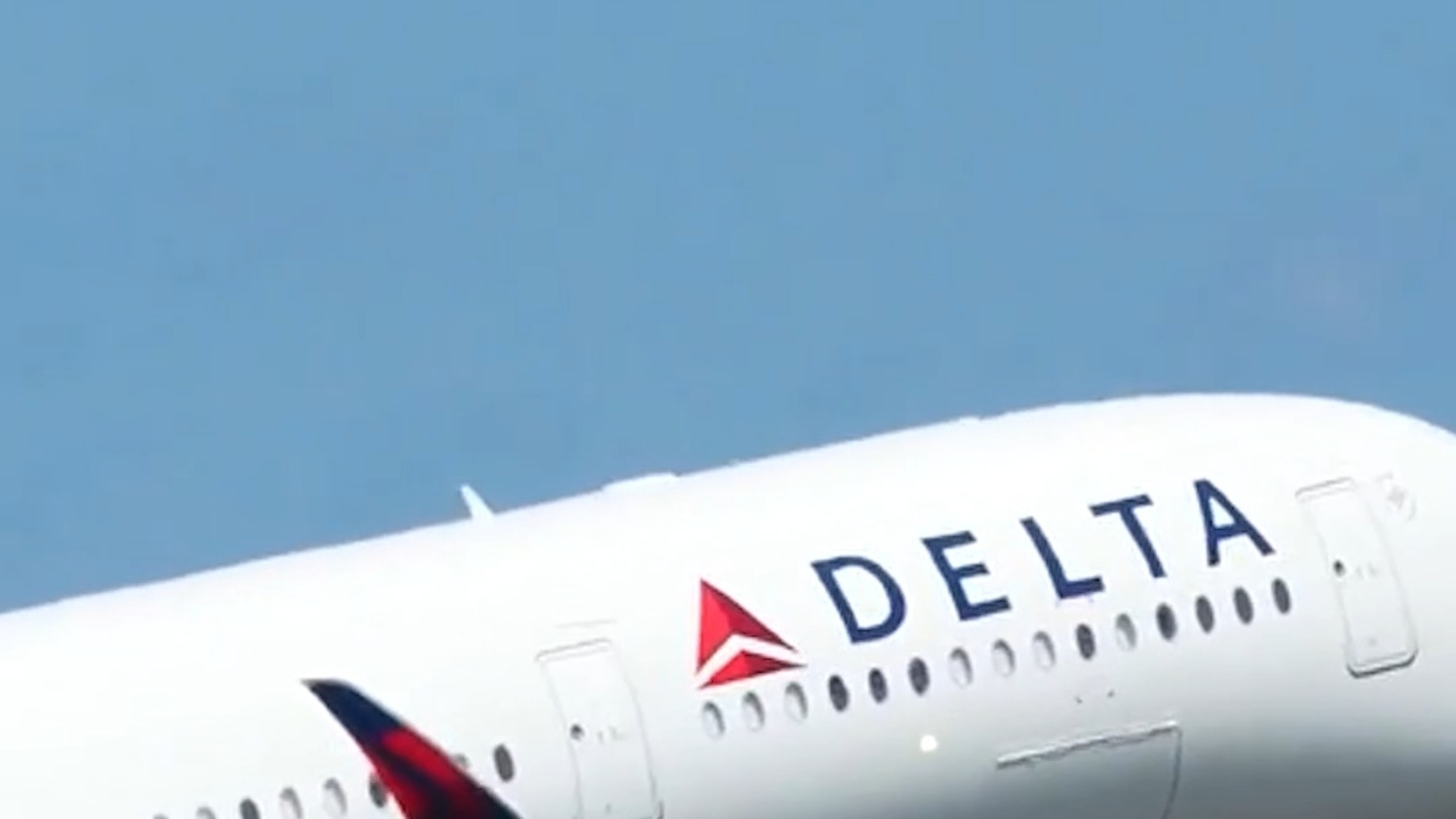 Delta Air Lines dropping snacks for shorter flights