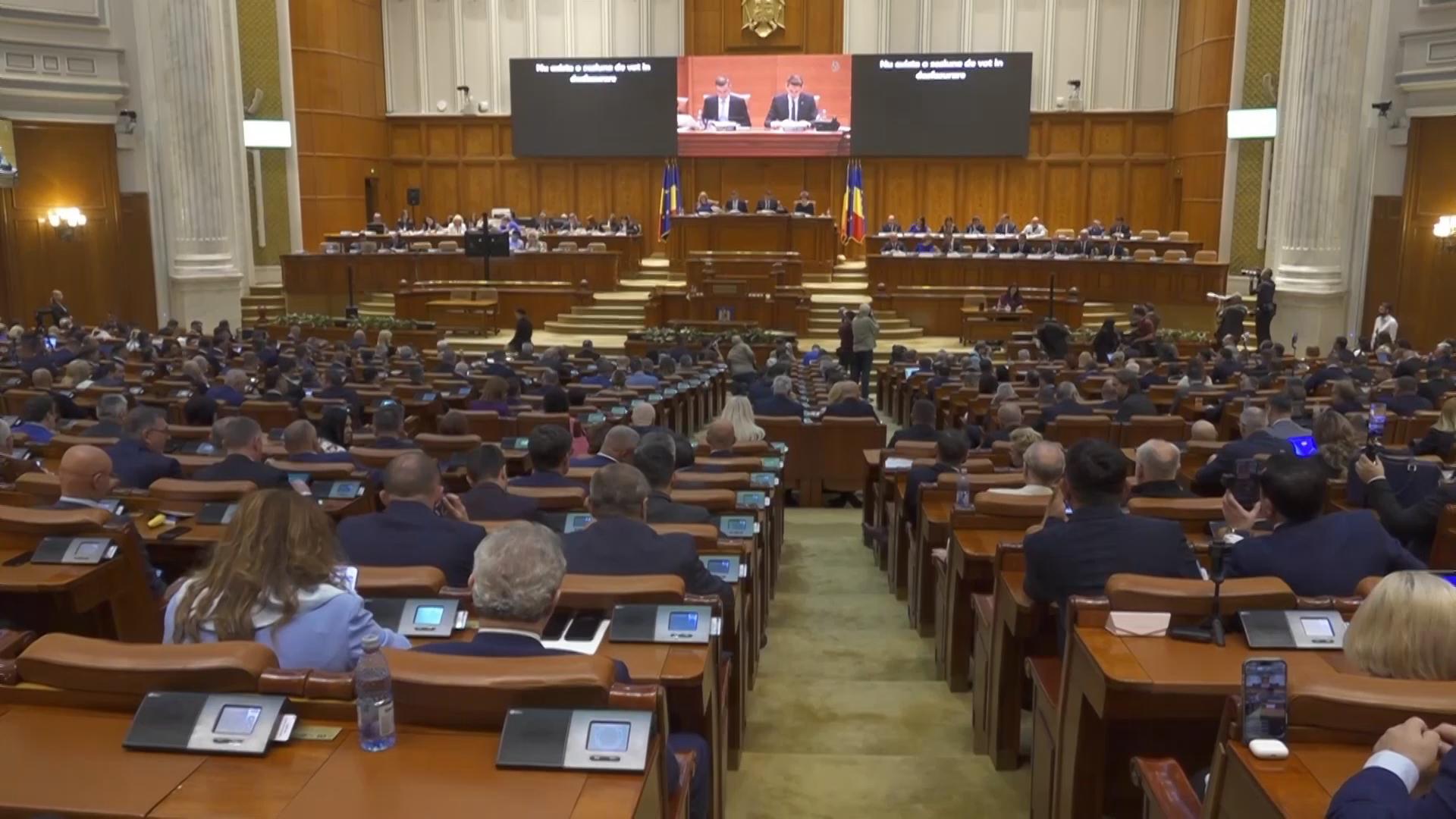 Romania’s pro-European coalition collapses after no-confidence vote ...