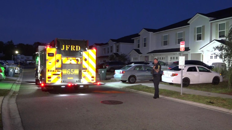 JSO: Officers shoot and kill armed suspect who was kicking in doors