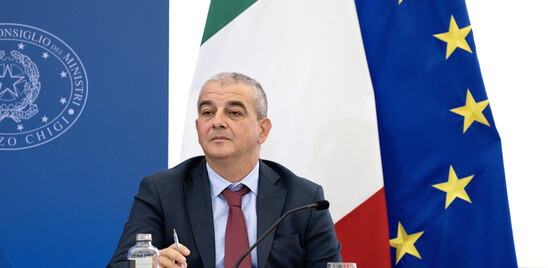 Biennale: Fazzolari all'Agi: "Scelta sulla Russia è un inutile pastrocchio"
