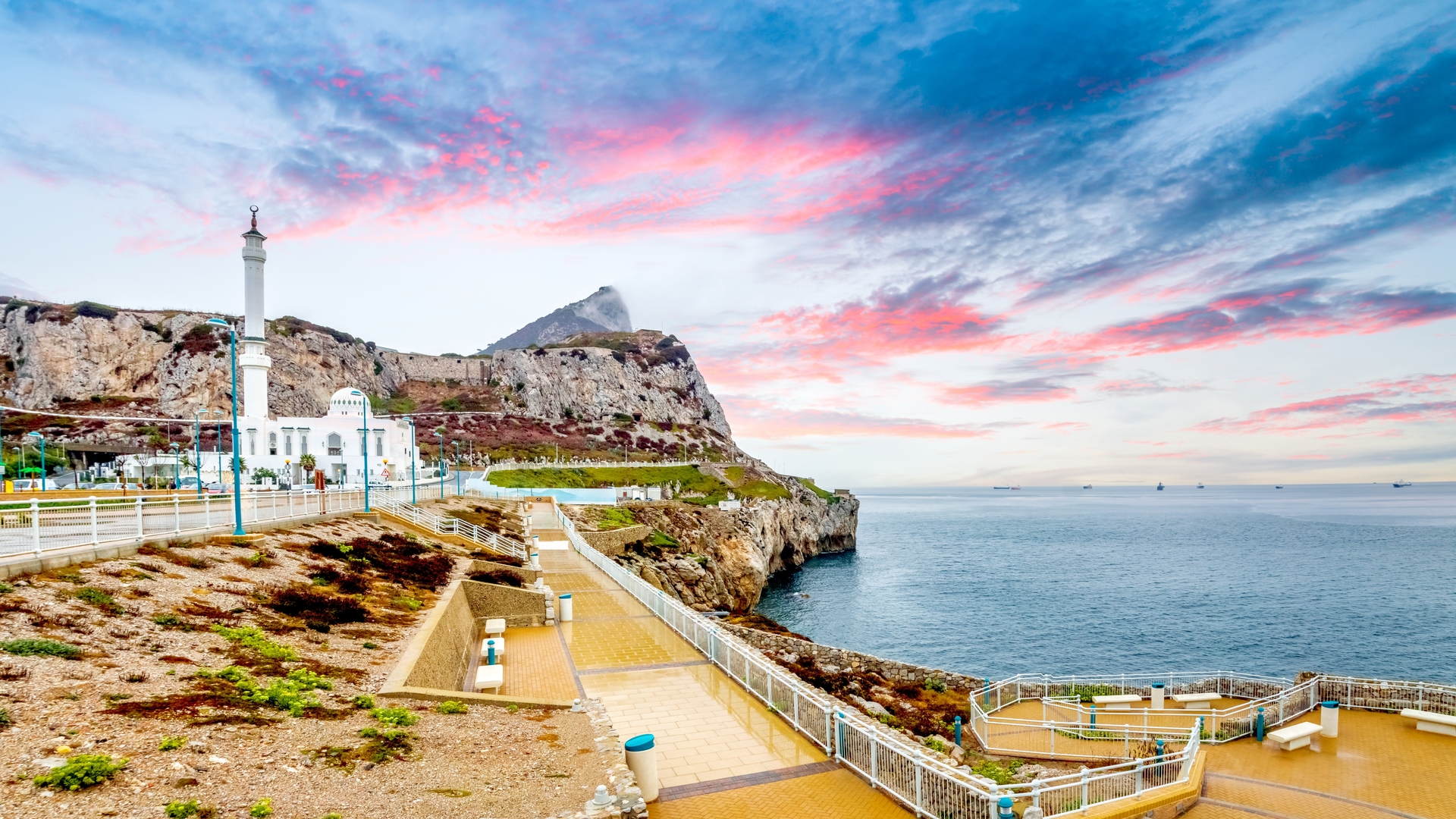 In the Strait of Gibraltar, archaeologists have just discovered no