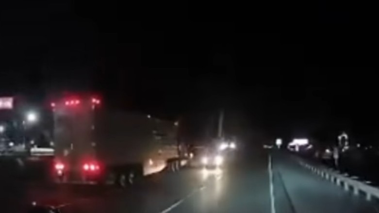 This idiotic wrong-way driving could have caused a head-on crash