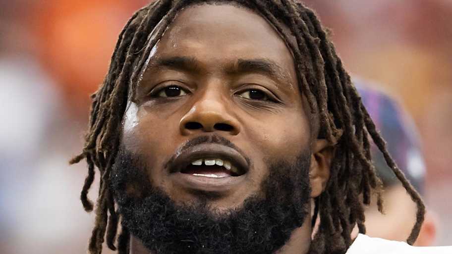 Hidden Seahawks gem just got brutal news after Dante Fowler addition