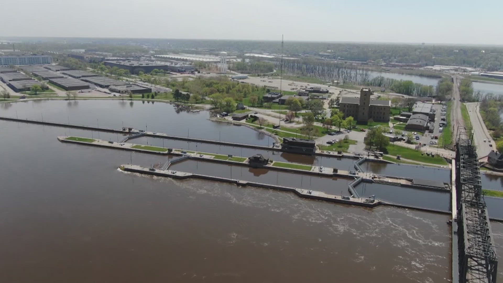 Multiple locks along the Mississippi River scheduled to temporarily close