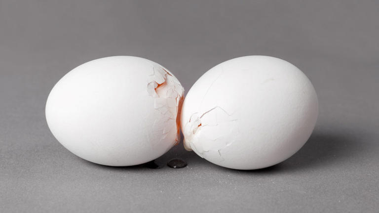 How to crack eggs like a bakery pro and shave time off every dessert