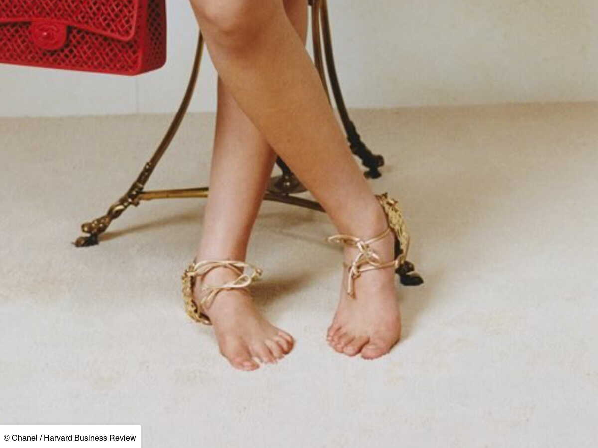 la-sandale-sans-semelle-de-chanel-derni-re-n-e-d-une-g-n-alogie-de-la