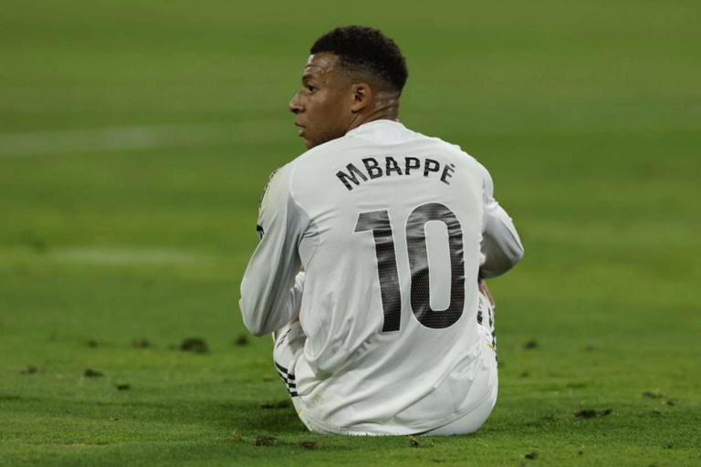 Mbappe ulos? Madrid-fanit tekivät aloitteen