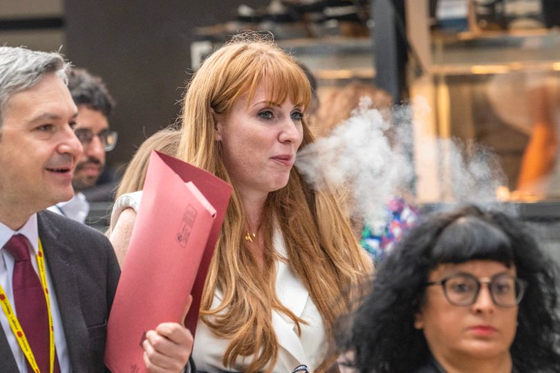 angela rayner vape 🚨📸 PICTURED: Deputy Prime Minister Angela Rayner vapes on an inflatable  canoe [@TheSun] main image 1