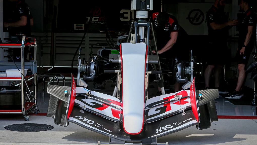Ferrari and Red Bull debut radical upside-down F1 rear wings