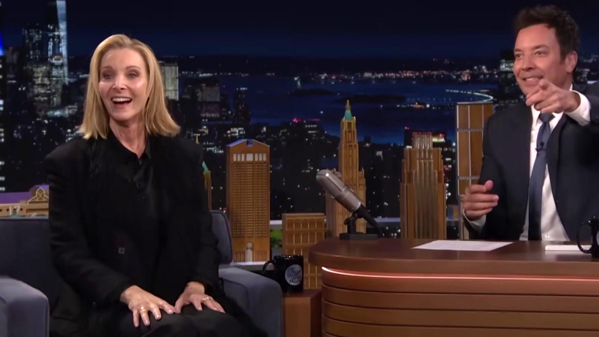 Lisa Kudrow weighs in on Ross and Rachel 'break' debate