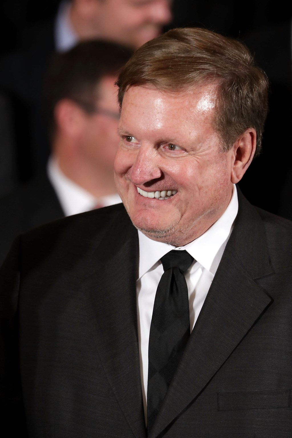 Billionaire Ron Burkle fetches $19.99M for his beachfront Malibu home