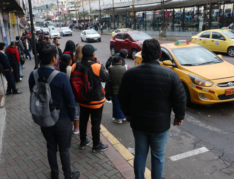 Qué buses puedes tomar en Quito y en qué horarios por la crisis de ...