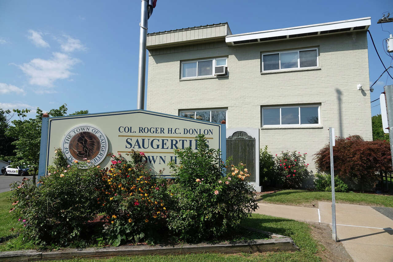 Saugerties battery storage plan draws backlash over transparency, safety