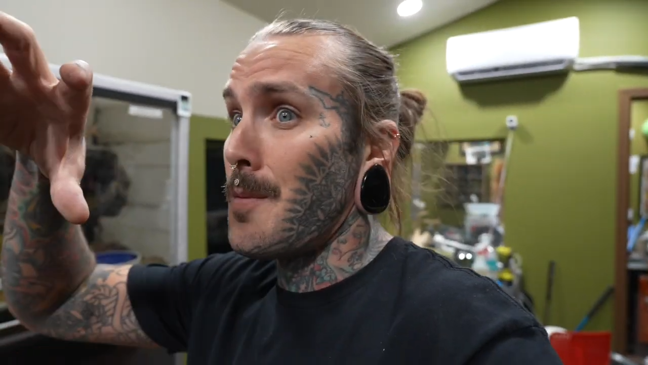 He thought it was a normal day - now everything turns unpredictable