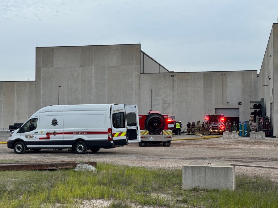 Crews respond to fire in SW Oklahoma City