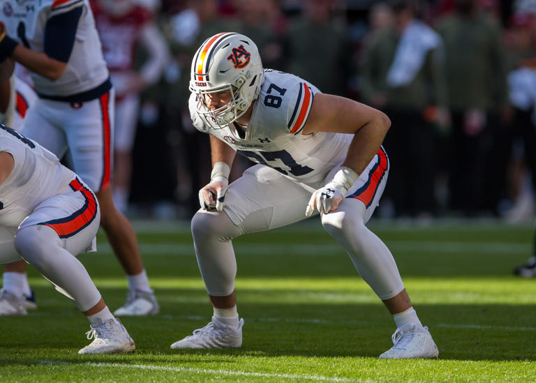 Falcons sign 14 undrafted free agents to roster