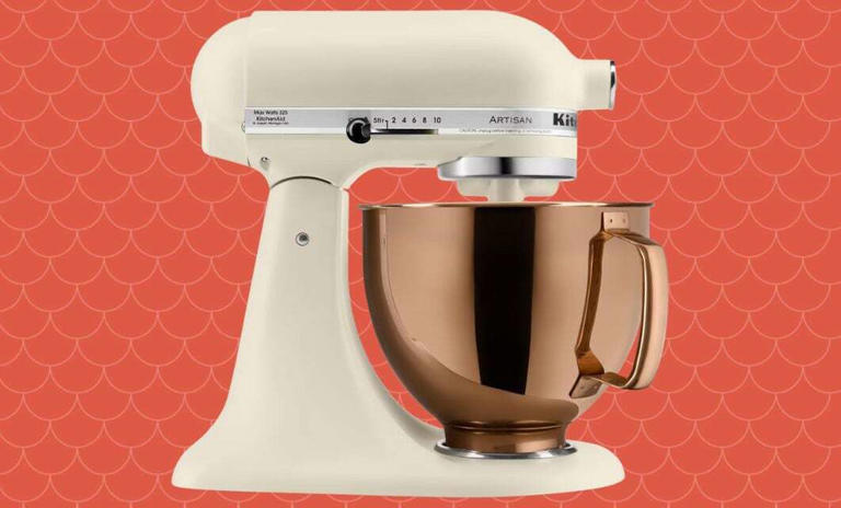 Target’s copper bowl KitchenAid stand mixer is on sale for $100 off