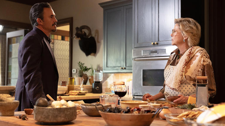 Dutton Ranch trailer: Beth and Rip wage a new war in Texas-set ...