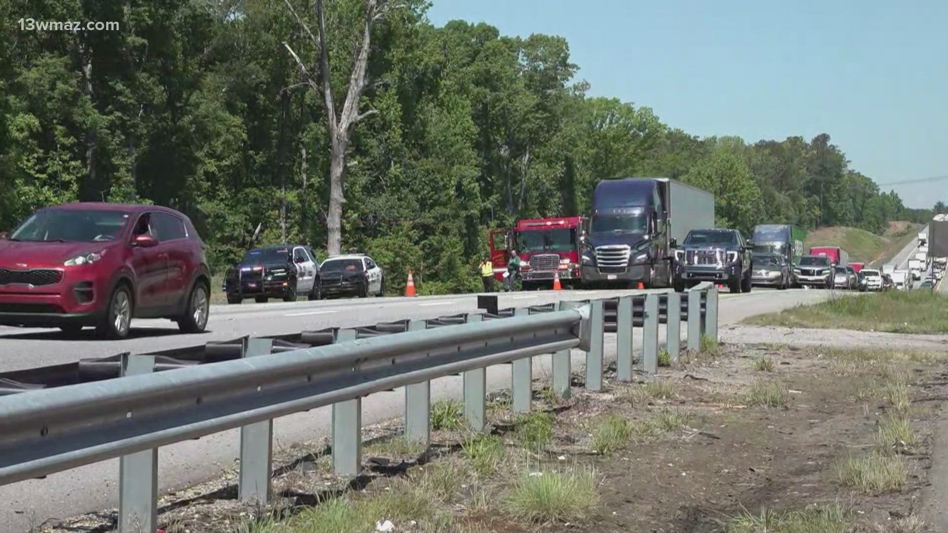Lanes reopened after suspected head-on crash on I-75 in Monroe County