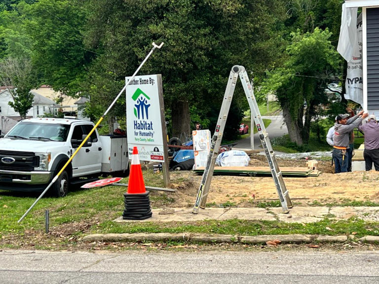 Perry Central construction team aids Habitat for Humanity