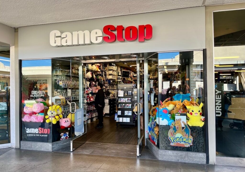 GameStop's $2 billion cost-cut bet is doing all the heavy lifting in ...