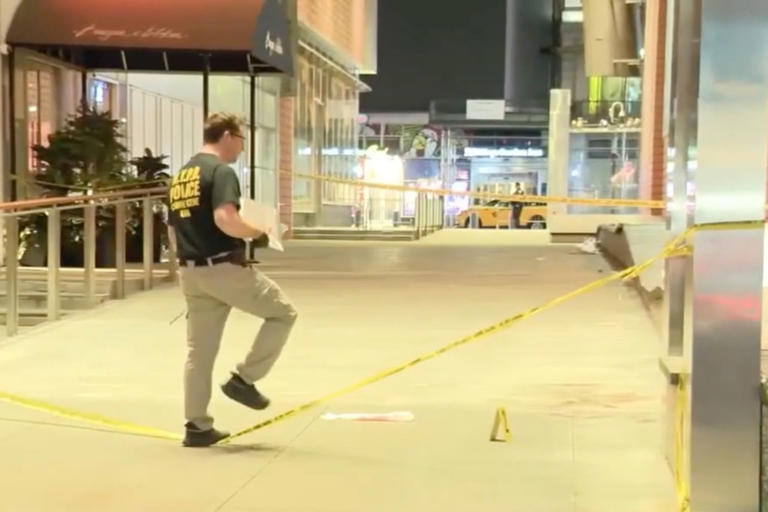 Man stabbed to death in attack near heart of Times Square: cops
