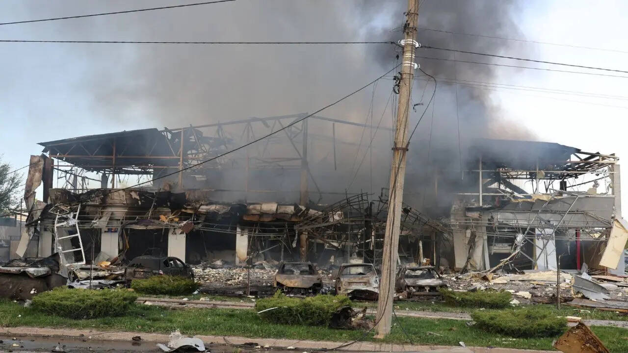 Russia strikes Ukraine before ceasefire: At least 26 dead, dozens injured